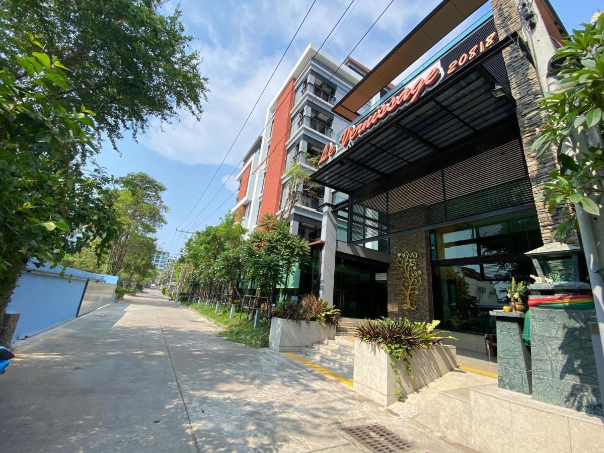 Le Vernissage By Goad Avadhess Hospitality Pattaya Exterior foto